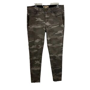 Democracy AB Technology Camo Jeans Womens 14 Slim Leg Zipper Details